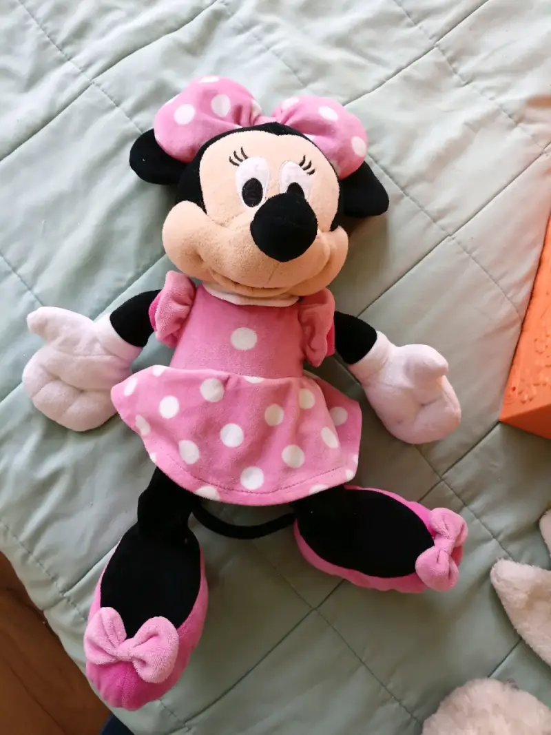 Lote de muñecos de peluche y juguetes infantiles - 4
