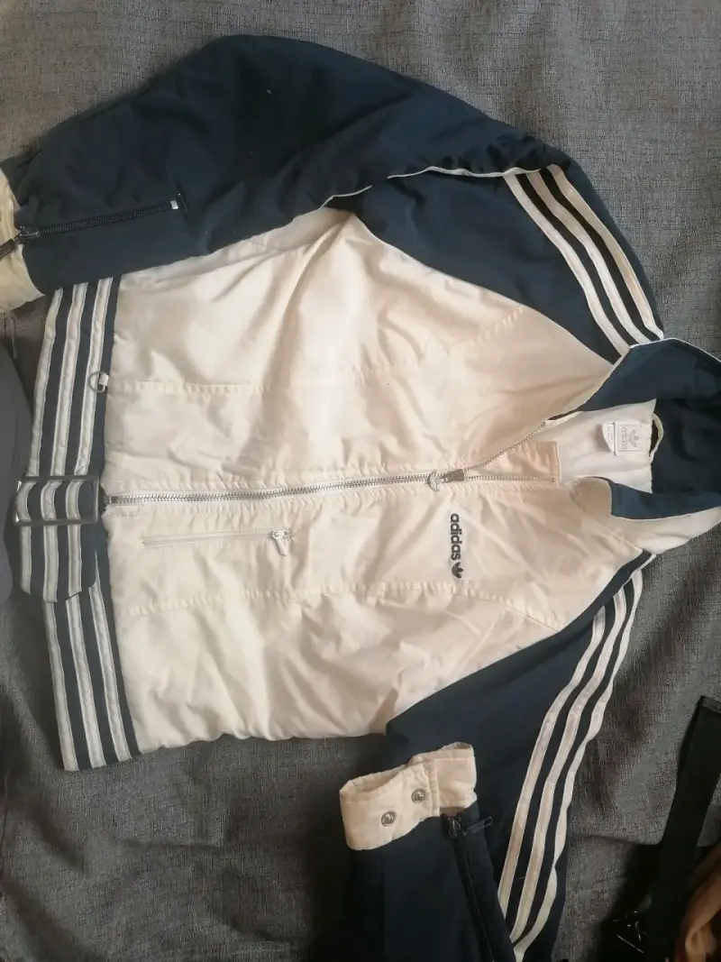 Chaqueta deportiva Adidas vintage blanca y azul