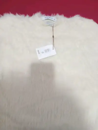Suéter de peluche blanco para mujer - miniatura 1