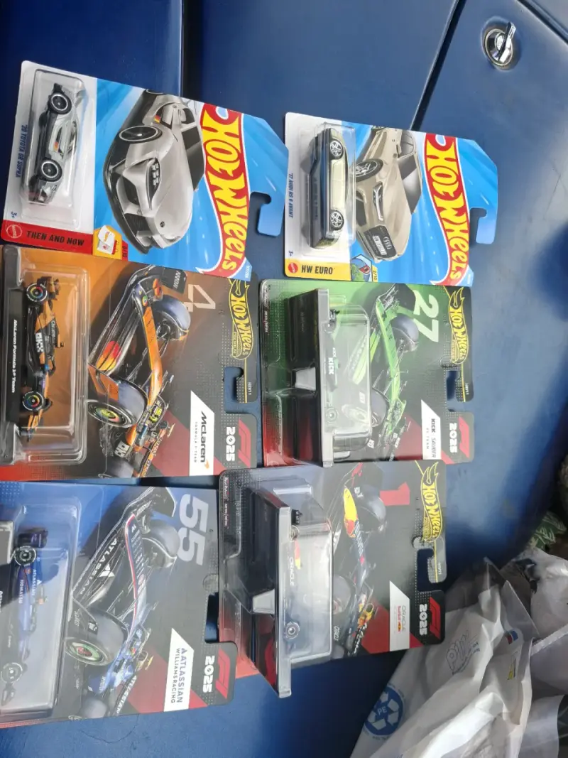 Set de autos Hot Wheels edición especial