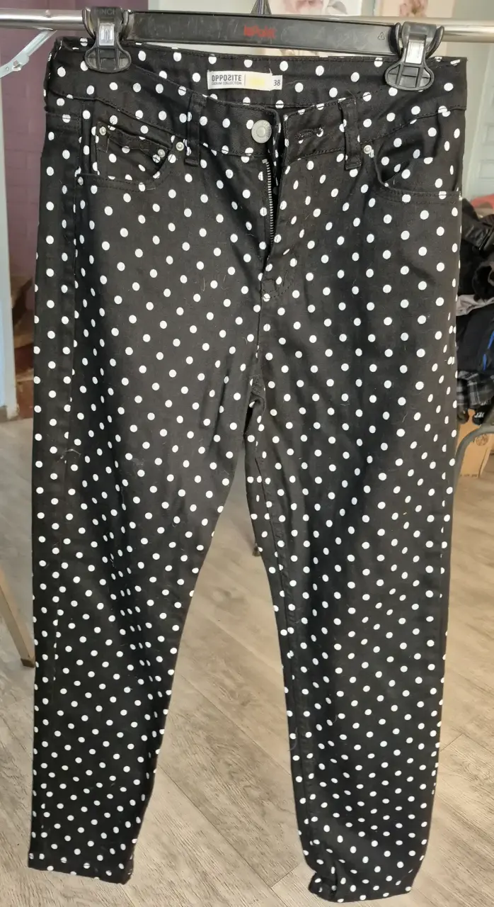 Pantalones de lunares negros Opposite talla 38