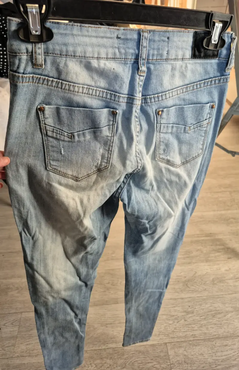 Jeans ajustados azul claro para mujer - 5