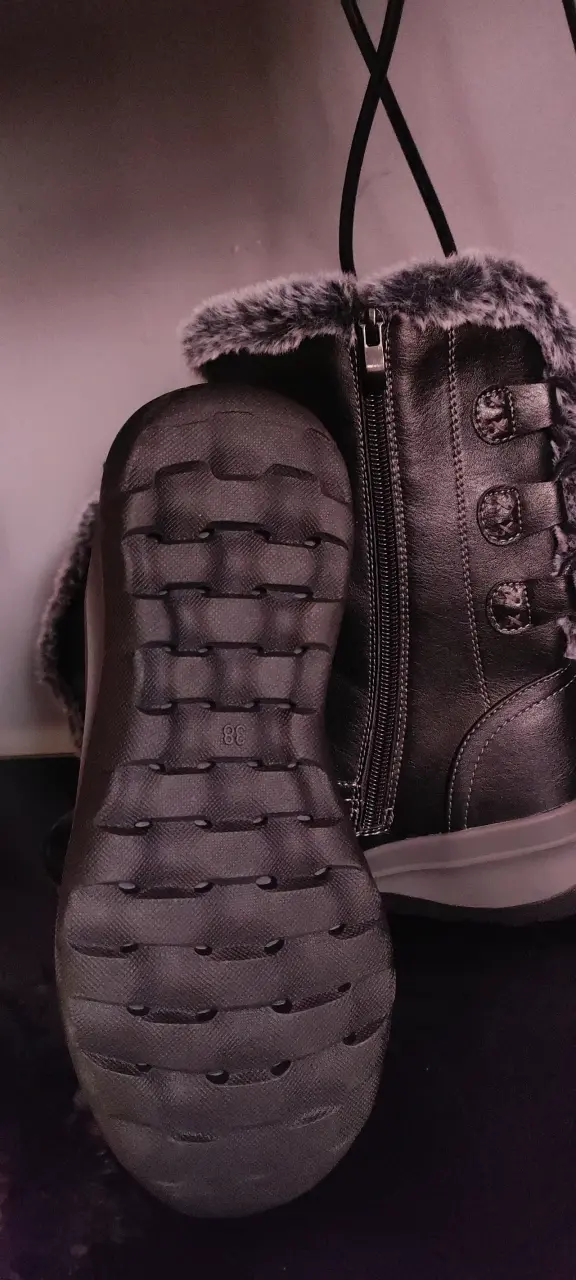 Botas de invierno negras con forro de piel sintética - 5