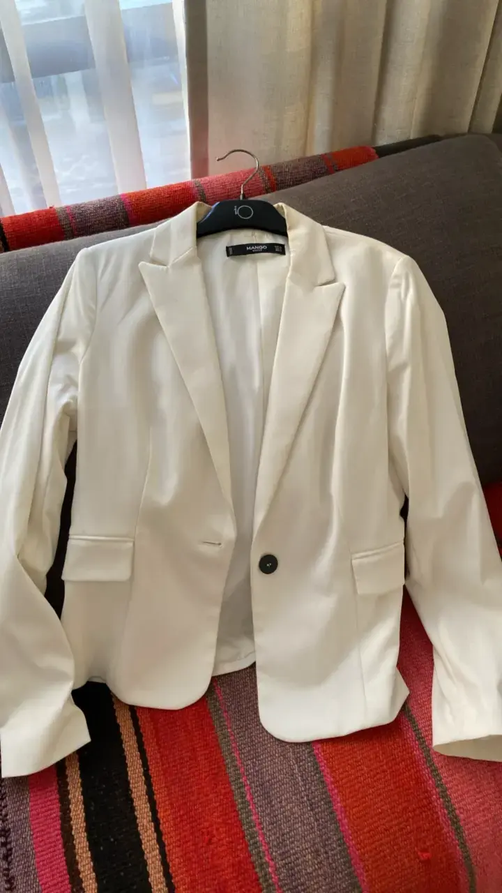 Blazer blanco elegante Mango Basics