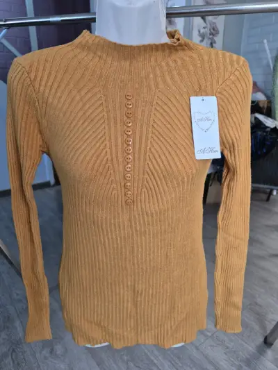 Suéter de punto acanalado color mostaza para mujer - miniatura 1