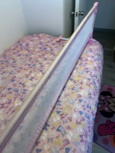 Baranda de seguridad para cama infantil rosa - miniatura 4