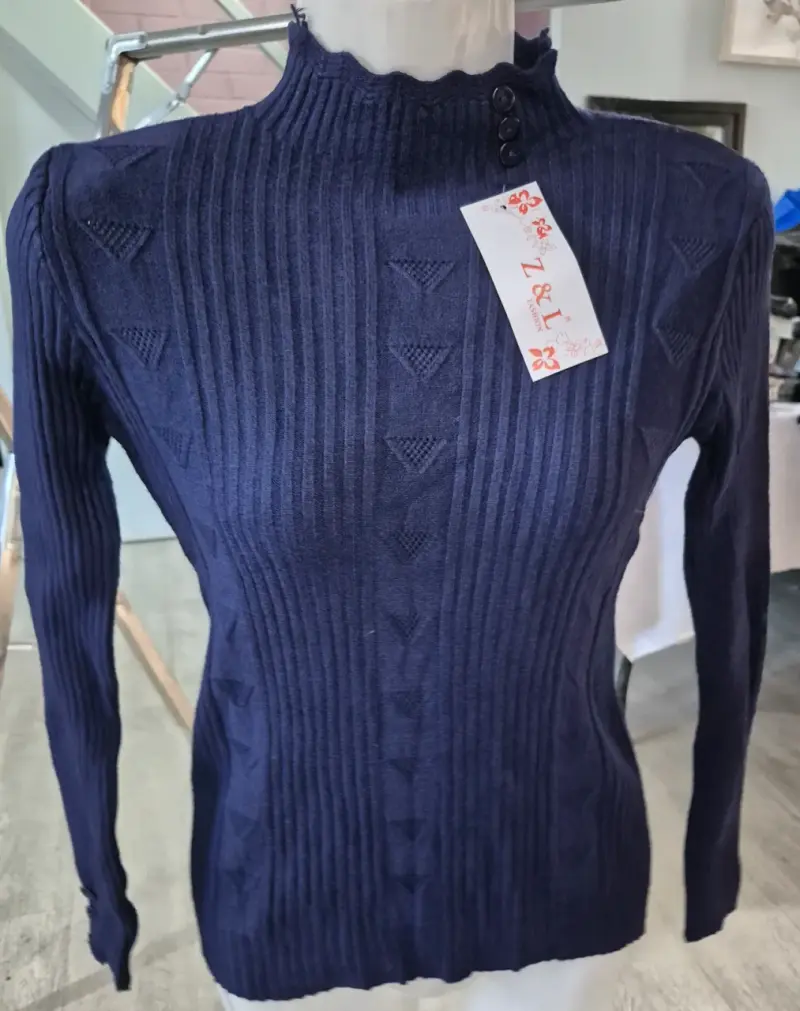 Suéter de punto azul marino con cuello alto