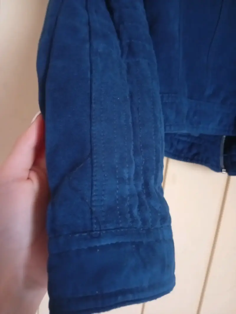 Chaqueta Amisu de gamuza azul seminueva - 3