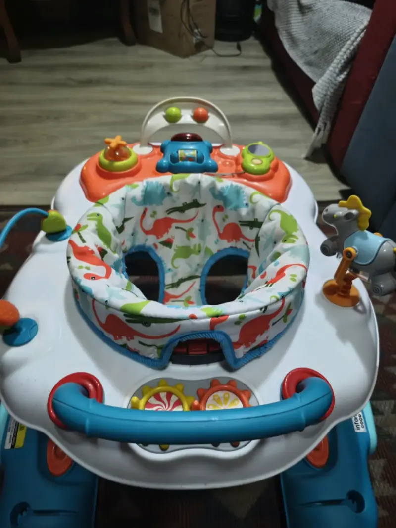 Andador de bebé con juguetes interactivos 5 en uno - 2