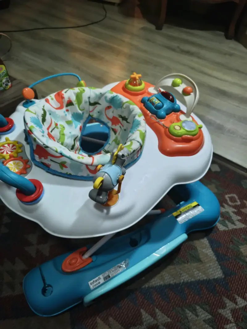 Andador de bebé con juguetes interactivos 5 en uno - 5