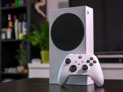 Xbox Series S 512GB con control inalámbrico - miniatura 1