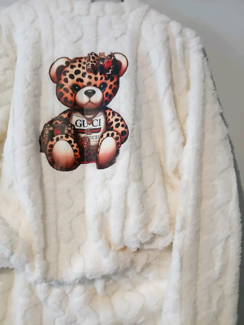 Pijama de felpa con diseño de oso - 3