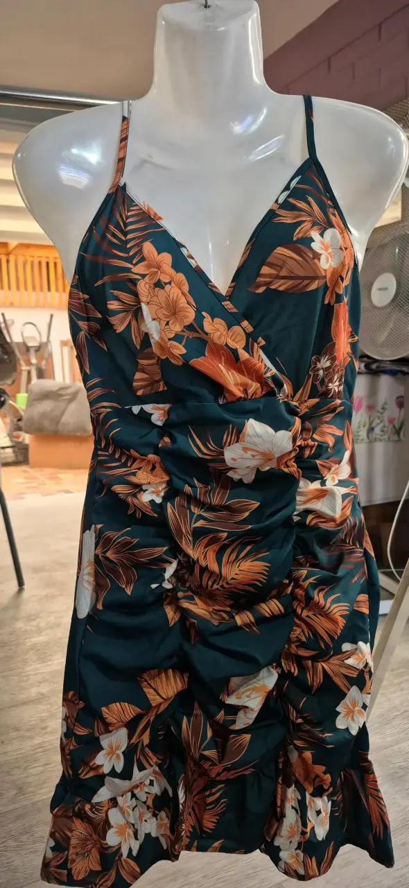 Vestido floral ajustado Shein