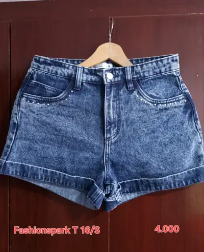 Shorts y pantalones - miniatura 1