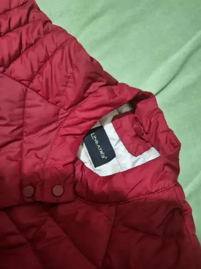 Chaqueta acolchada roja para mujer Lineatre - miniatura 1