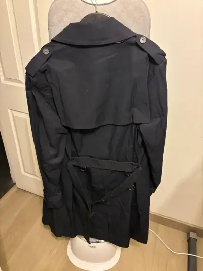 Trench azul de hombre H&M con cinturón - miniatura 2