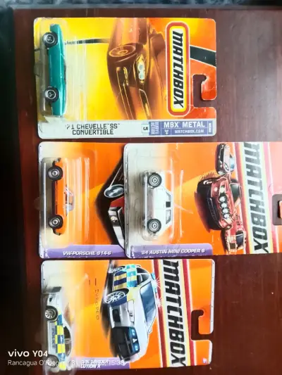 Set de autos Matchbox coleccionables - miniatura 5