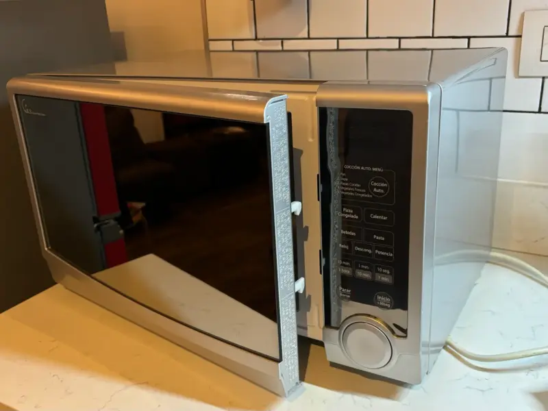 Microondas Daewoo de 31 litros espejado - 1