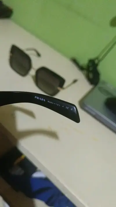 Gafas de sol Dolce & Gabbana y Prada - miniatura 5