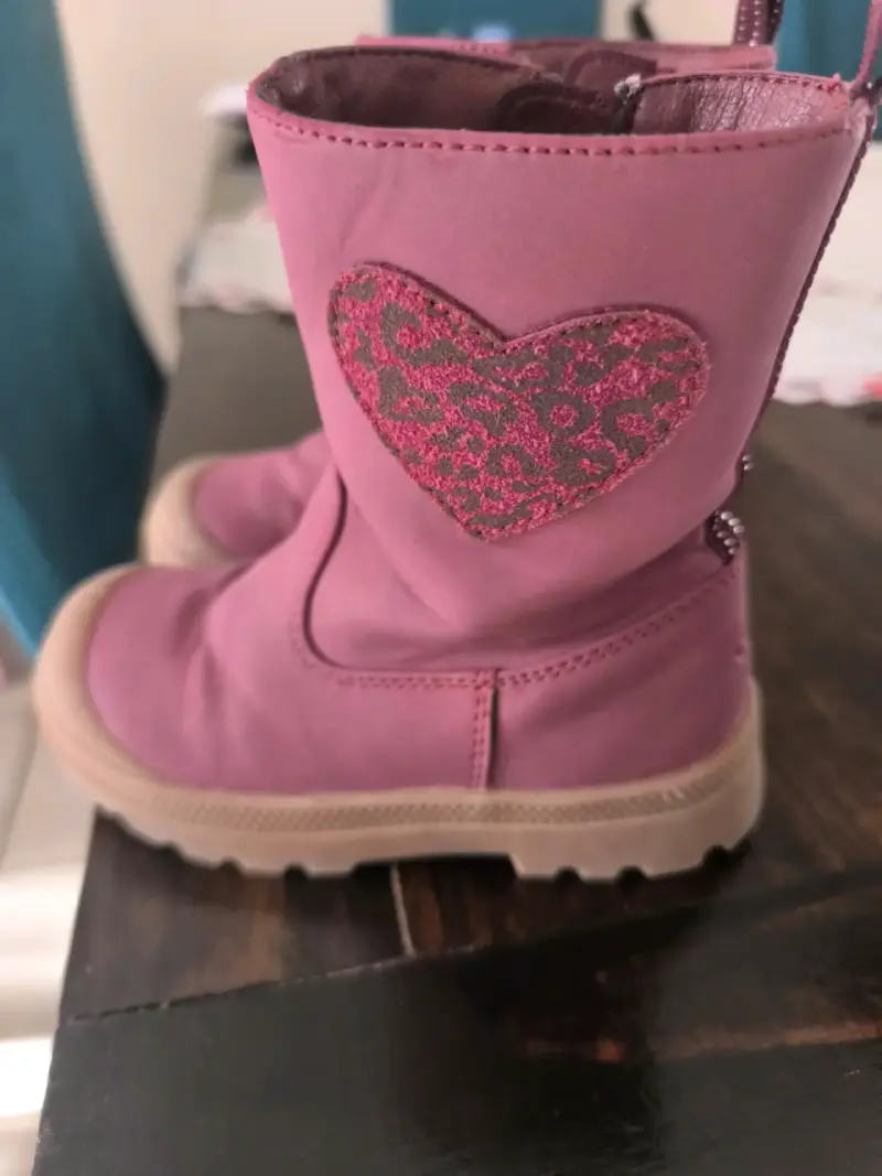 Botas de niña rosadas con corazón Colloky - 4