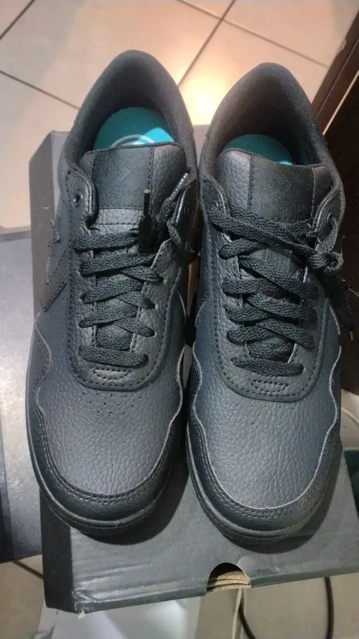 Zapatillas negras Converse de cuero - 3