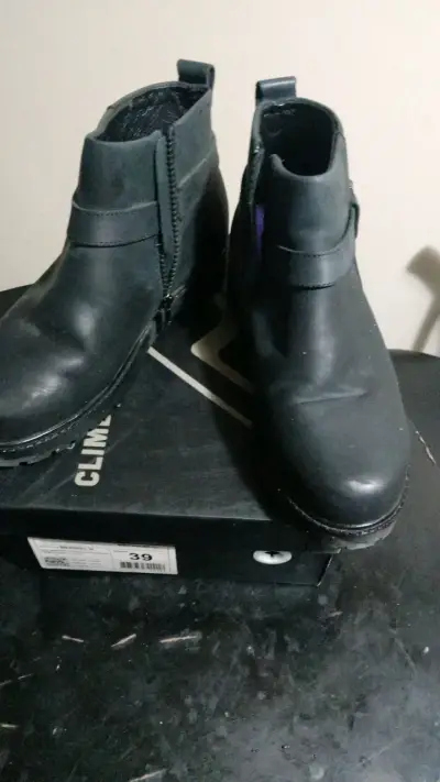 Botines negros de cuero talla 39 - miniatura 1