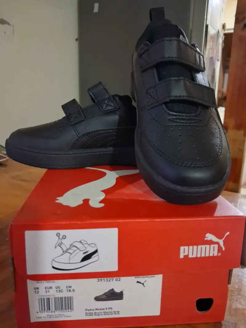 Zapatillas negras para niños Puma Rickie TALLA 31 - 2