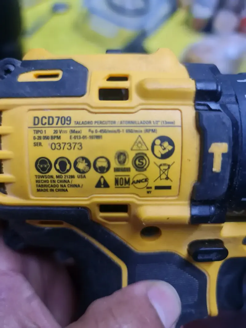 Taladro Atornillador Inalámbrico DeWalt 20V Brushless - 4
