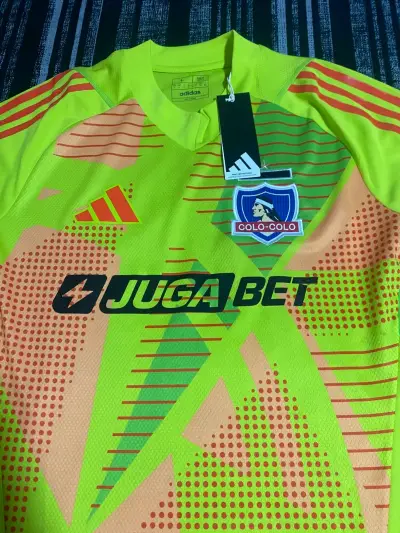 Camiseta de fútbol Adidas Colo-Colo verde neón - miniatura 1
