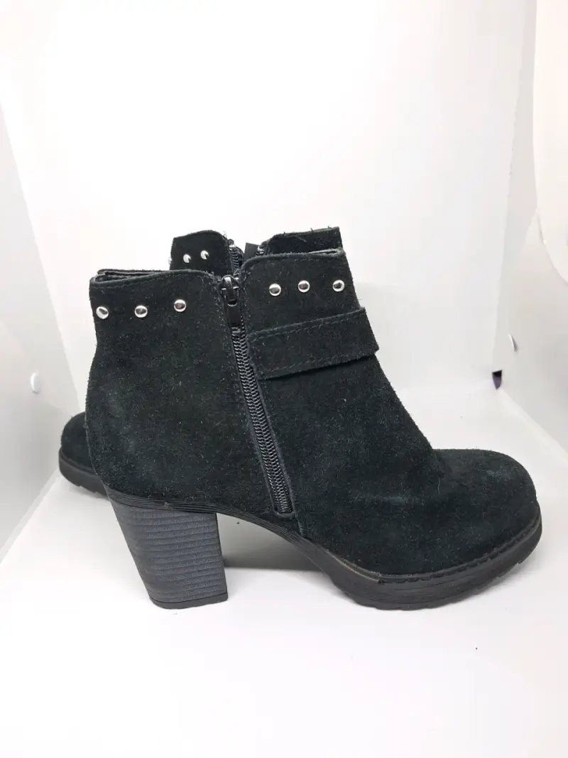 Botines de gamuza y cuero negros con tacón - 2