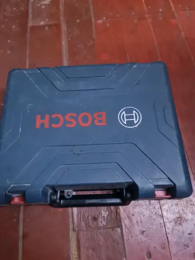 Taladro Inalámbrico Bosch con Baterías y Cargador - miniatura 1