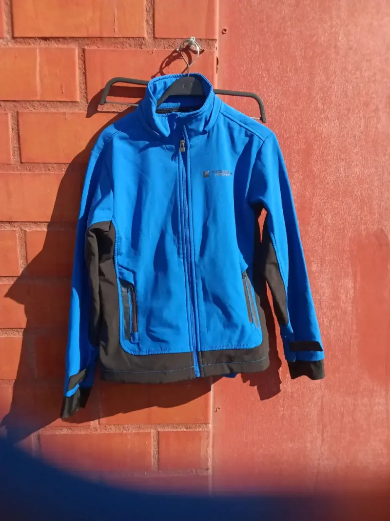 Chaqueta Outdoor Research azul y polerones niño - 1