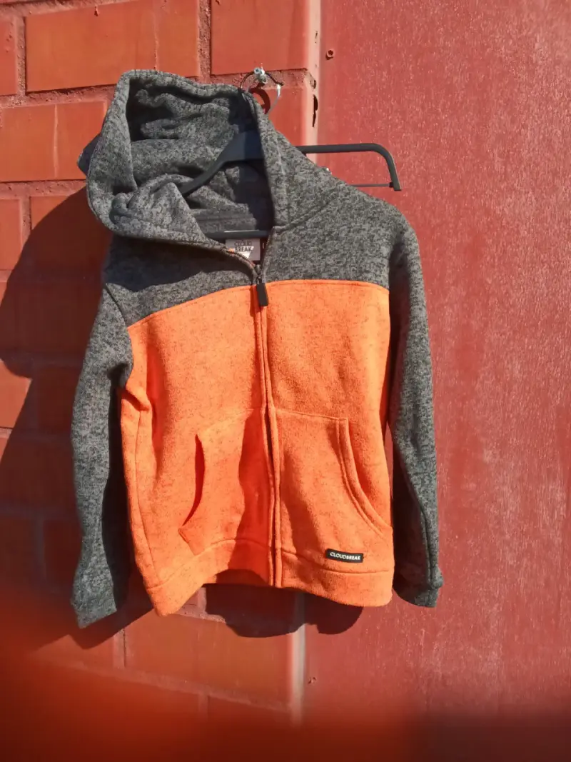 Chaqueta Outdoor Research azul y polerones niño - 3