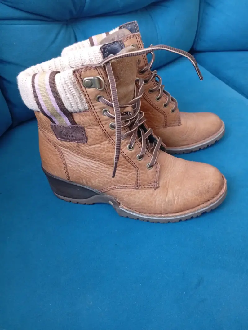 Botas de cuero marrón CAT con forro tejido - 1
