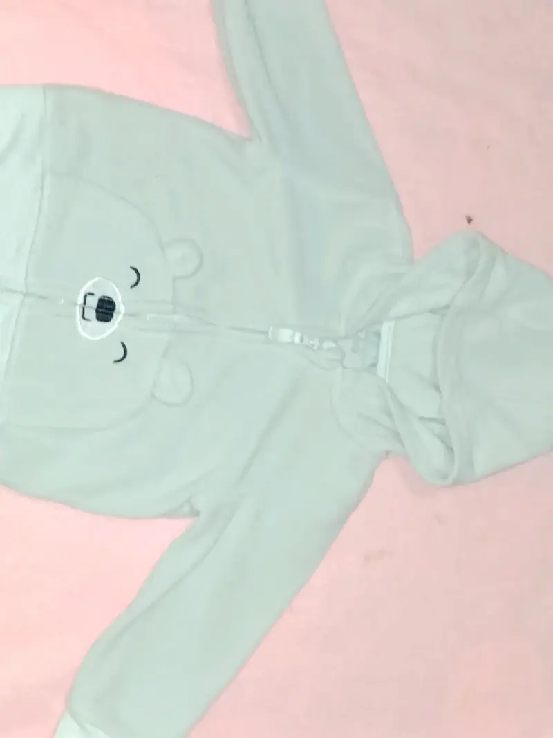 Polerón de bebé con capucha y diseño de oso - 1