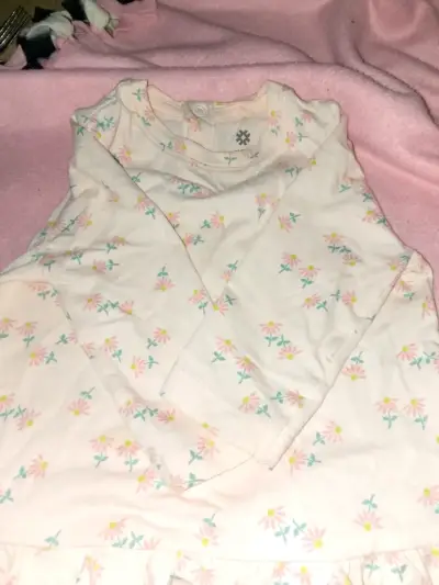 Polera manga larga  de bebé floral talla 6 meses - miniatura 2