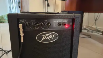 Amplificador de guitarra Peavey Backstage II 15W - miniatura 2