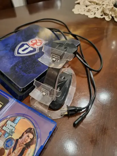 Consola PS4 con diseño U de Chile y juegos incluidos - miniatura 6