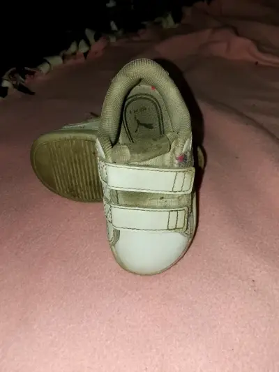 Zapatillas blancas para niño Puma con velcro - miniatura 4