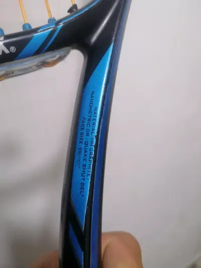 Raqueta de tenis azul Yonex - miniatura 3