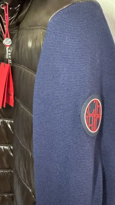 Chaqueta acolchada CH para hombre con capucha - miniatura 6