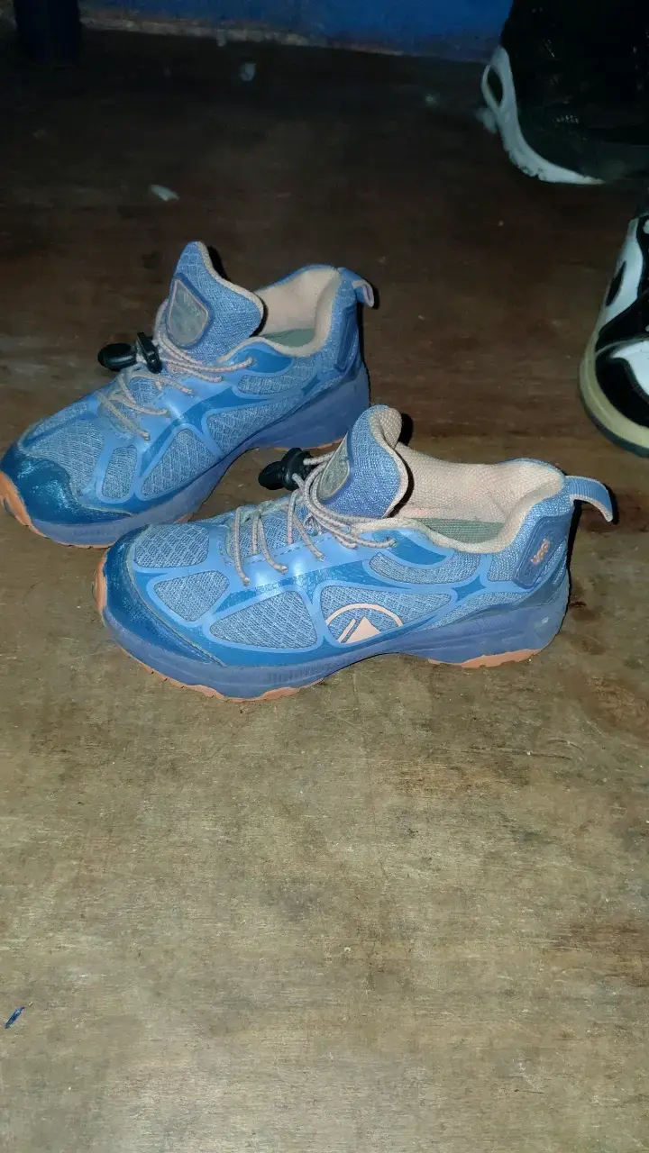 Zapatillas deportivas moradas para niños