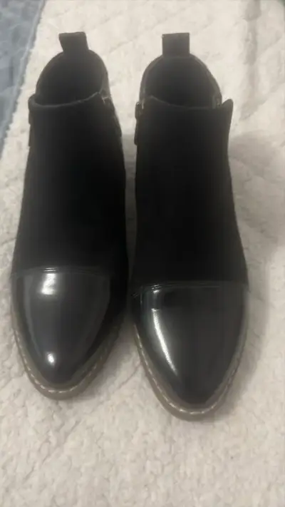 Botines negros con punta brillante para mujer - miniatura 1