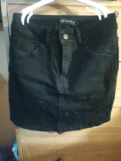Falda negra con brillo Kiss Beauty - miniatura 1
