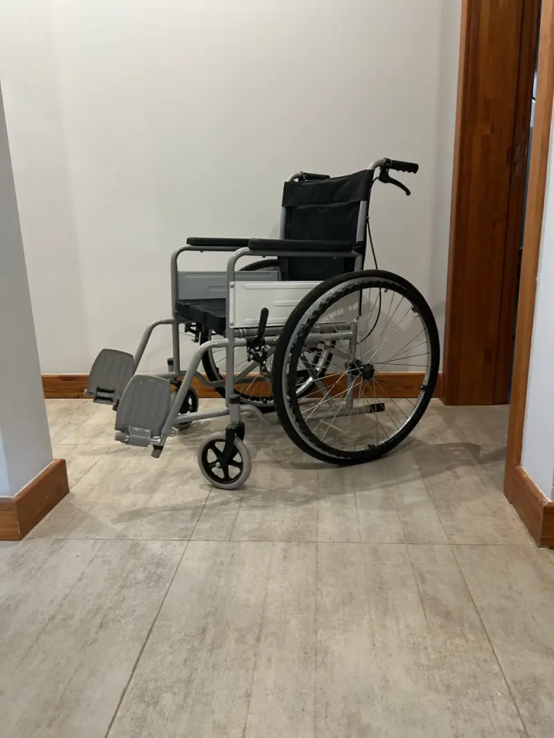 Silla de ruedas plegable de aluminio - 3