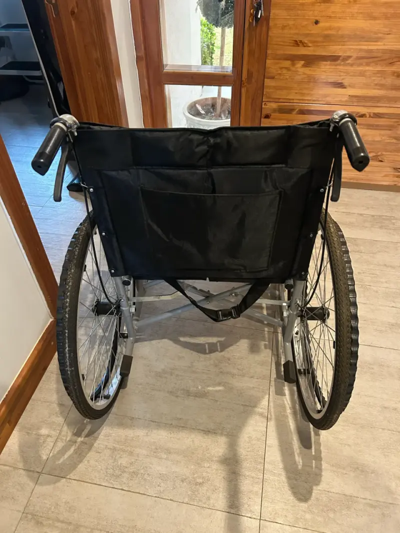 Silla de ruedas plegable de aluminio - 4