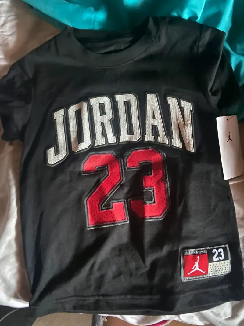 Set de bebé Jordan 3 piezas con gorro y botines - 2