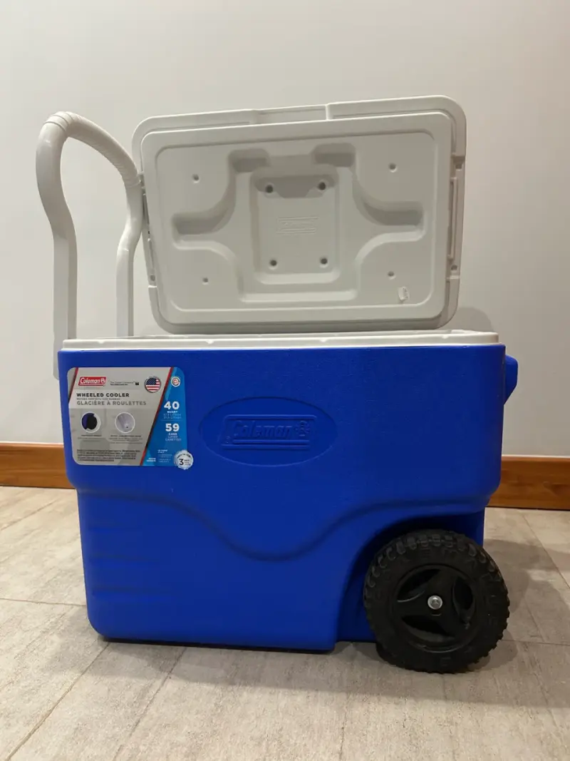 Cooler con ruedas Coleman 59L azul - 4