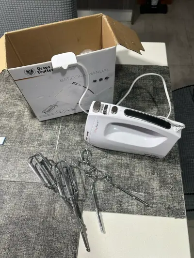 Batidora manual Ursus Trotter con accesorios - miniatura 1