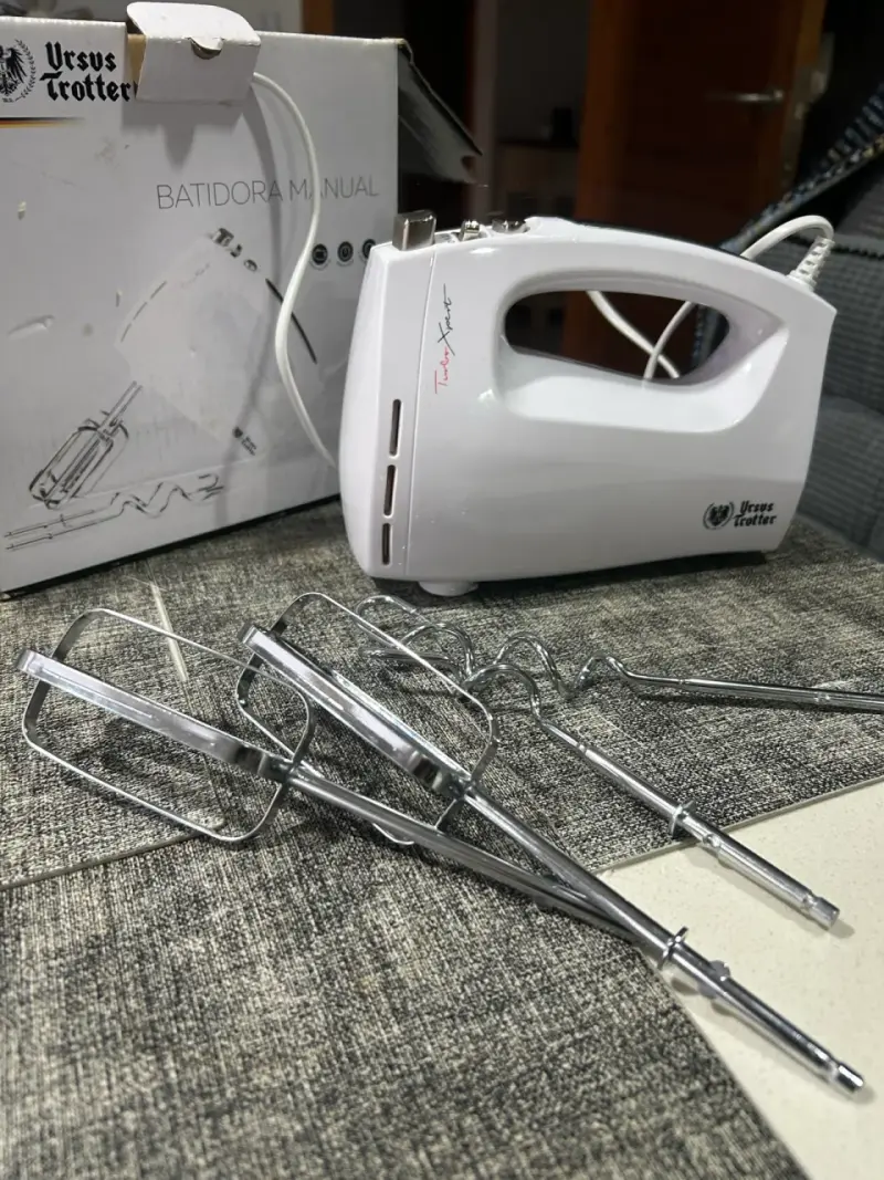 Batidora manual Ursus Trotter con accesorios - 2